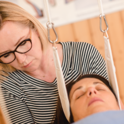 Therapie am Schlingentisch